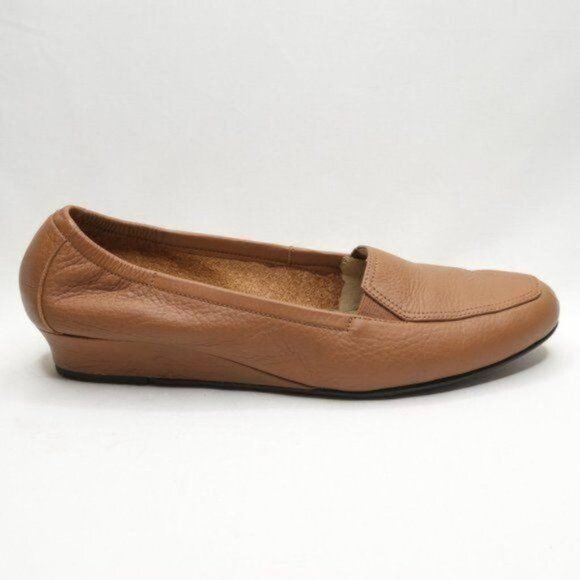 Ros Hommerson Women's Size 9.5 Tan Leather Slip On Almond Toe Wedge Loafers - Picture 7 of 10